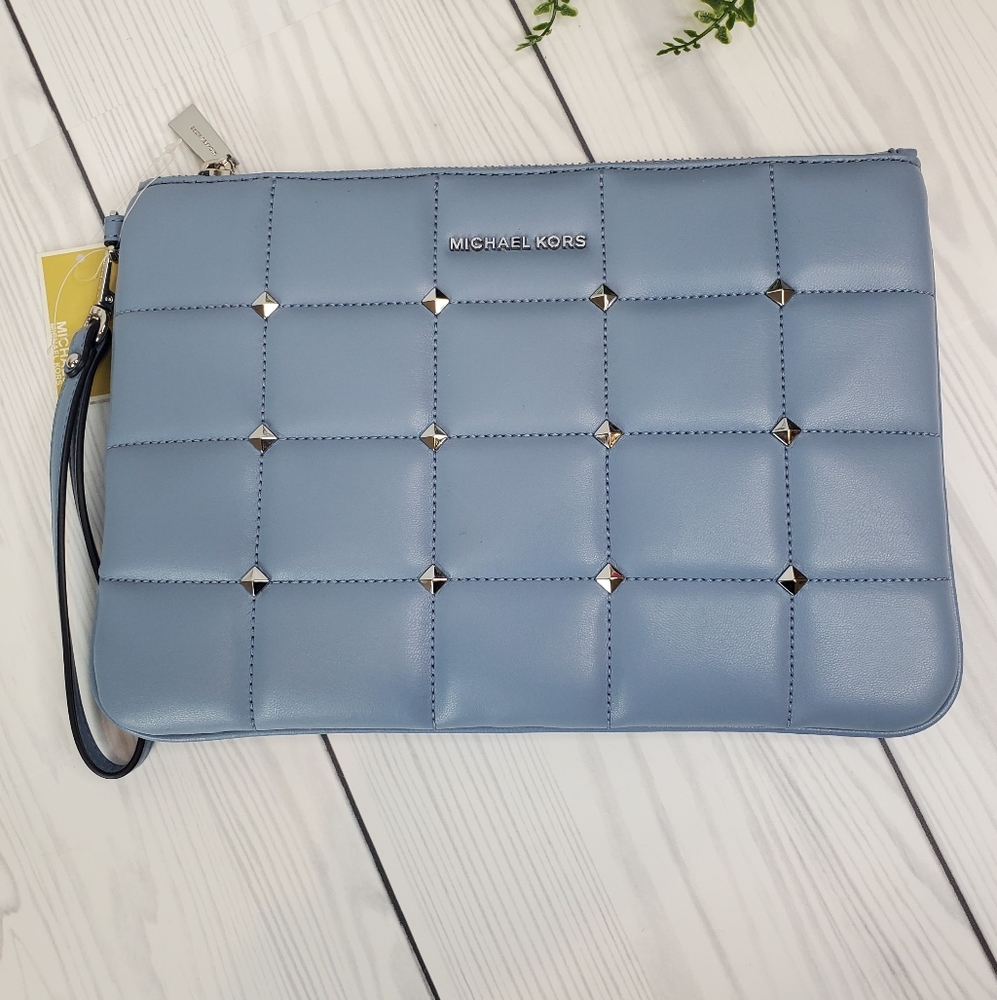 25 - Michael Michael Kors Jet Set Large Zip Pouch